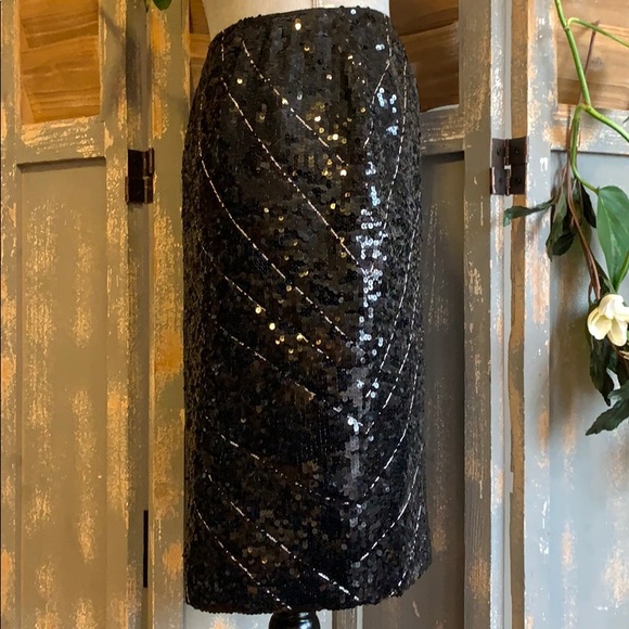 Précis Petite Blk Sequin with swirl pattern skirt - Picture 6 of 11